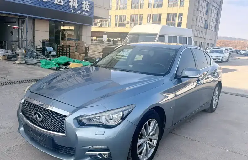 Infiniti Q50 2014 из Китая