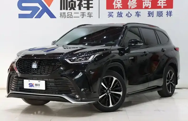 Toyota Crown Kluger 2023 из Китая