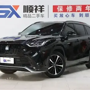 Toyota Crown Kluger 2023 из Китая