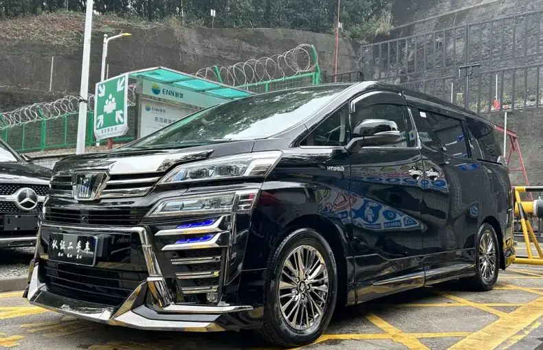 Toyota Vellfire 2021 из Китая