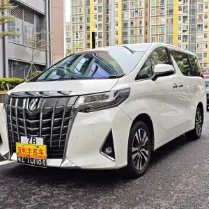 Toyota Alphard 2020 301 л.с. из Китая