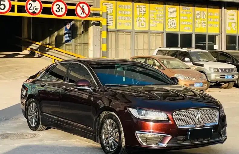 Lincoln MKZ 2019 из Китая