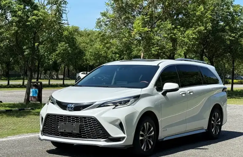 Toyota Granvia 2023 из Китая