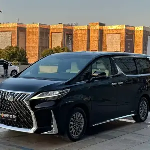 Lexus LM 2022 из Китая