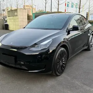 Tesla Model Y 2023 из Китая