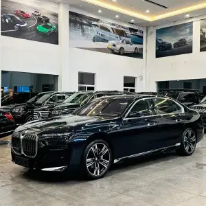 BMW 7 Series 2025 из Китая