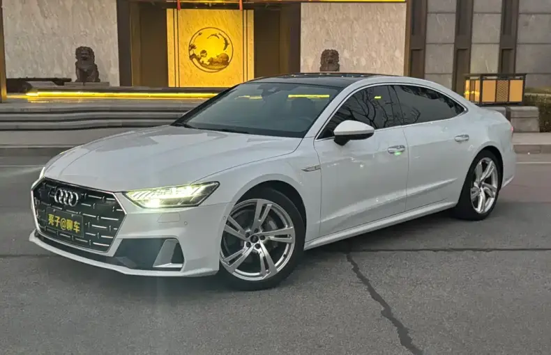 Audi A7L 2023 из Китая
