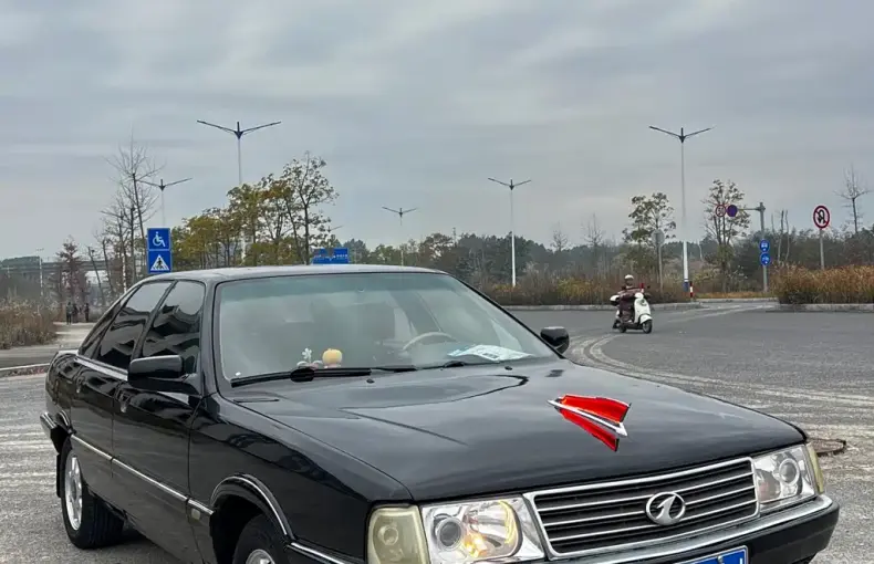 Hongqi Mingshi 2008 из Китая