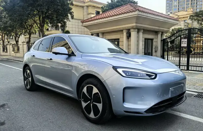 AITO 问界 AITO M5 2023 из Китая