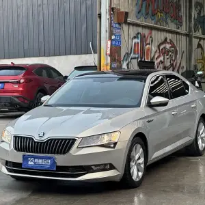 Skoda Superb 2019 из Китая