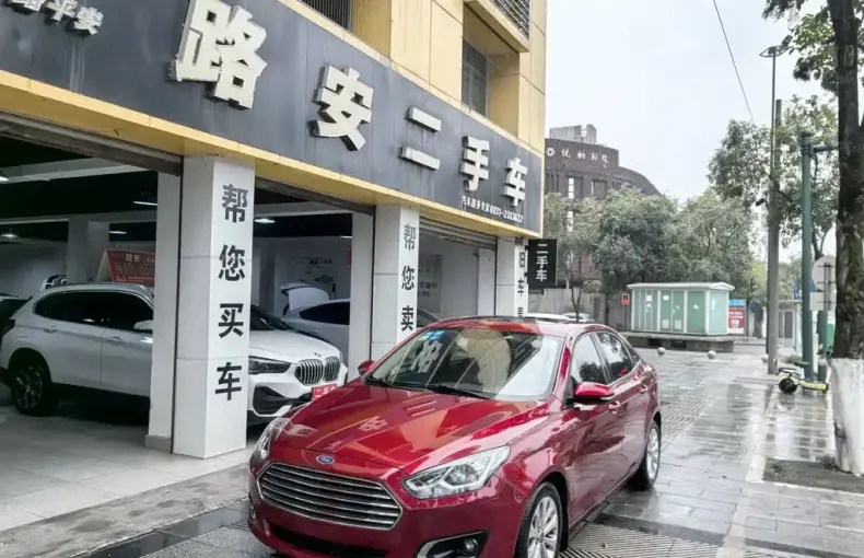 Ford Escort 2016 из Китая
