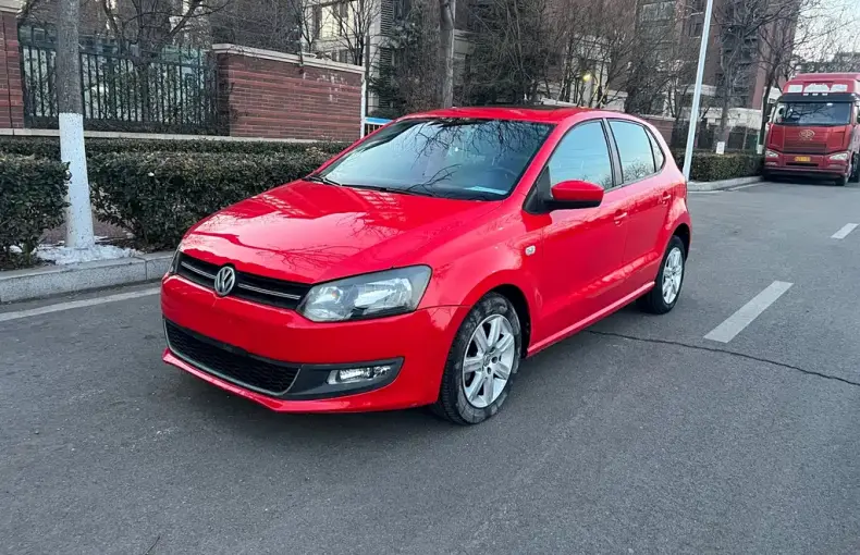 Volkswagen Polo 2011 из Китая