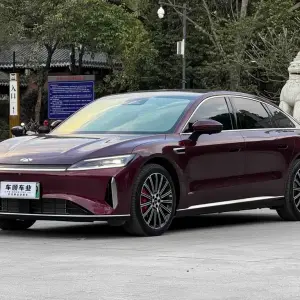 Fulwin 风云A9L 2025 639 л.с. из Китая