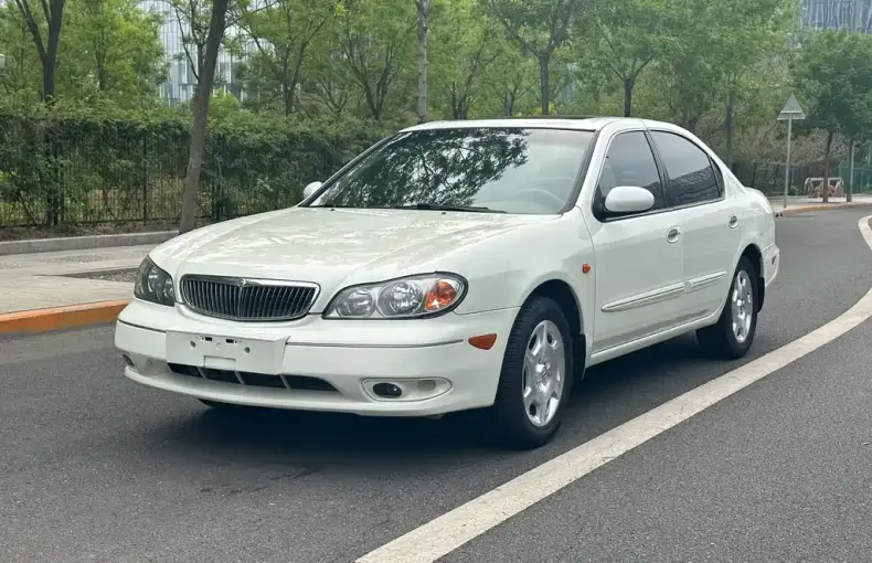 Nissan Fengdu 2003 из Китая