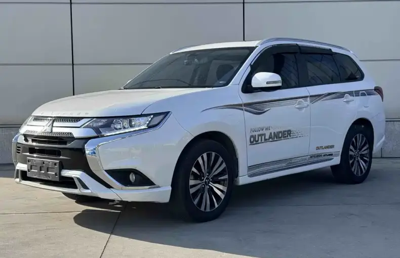 Mitsubishi Outlander 2022 из Китая