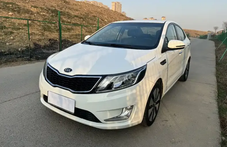 Kia K2 2013 из Китая