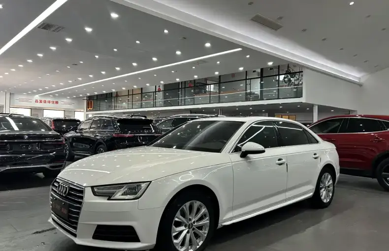 Audi A4L 2017 из Китая