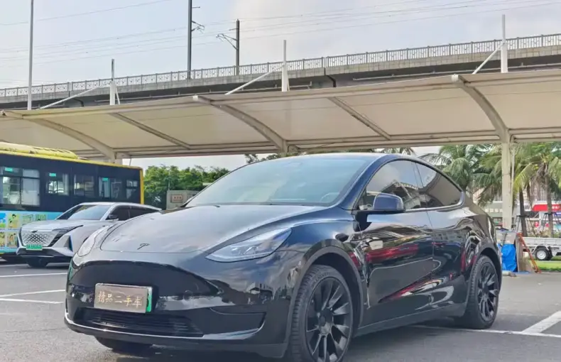 Tesla Model Y 2023 из Китая
