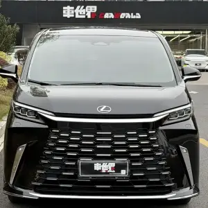 Lexus LM 2024 из Китая