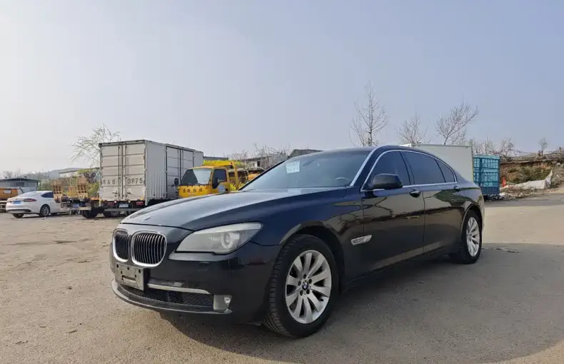 BMW 7 Series 2013 из Китая