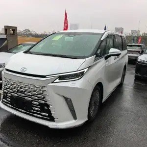 Lexus LM из Китая