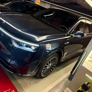 AITO 问界 AITO M8 2025 из Китая
