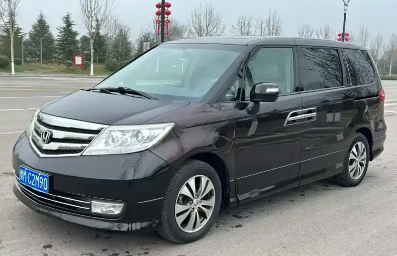 Honda Elysion 2014 из Китая