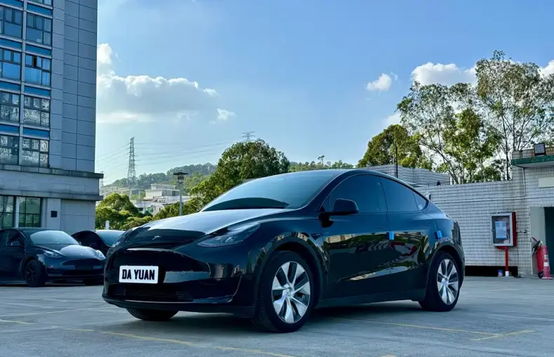 Tesla Model Y 2023 из Китая