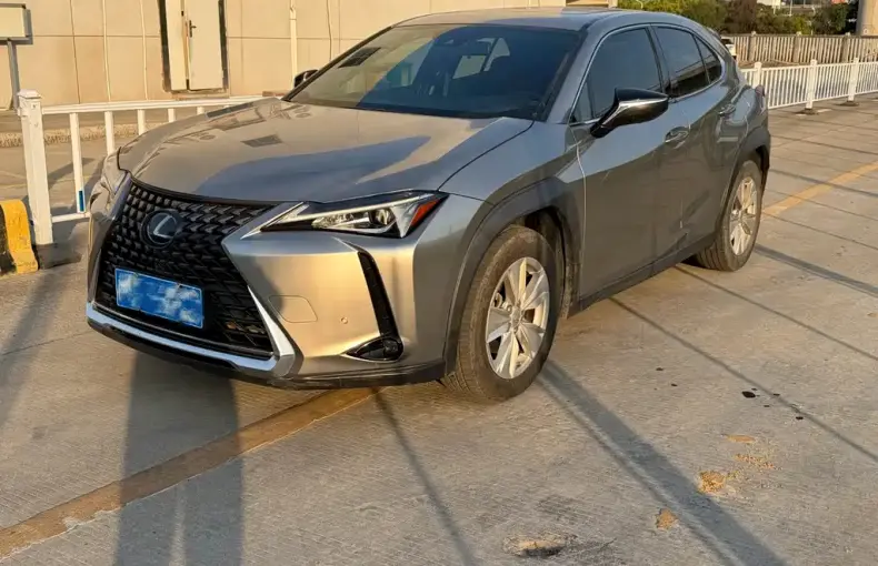 Lexus UX 2020 из Китая
