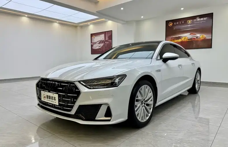 Audi A7L 2023 из Китая