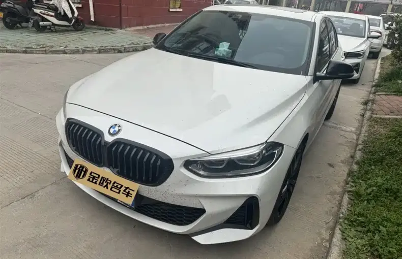 BMW 1 Series 2023 из Китая