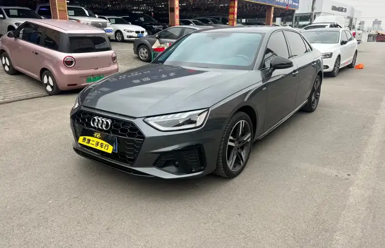 Audi A4L 2022 из Китая