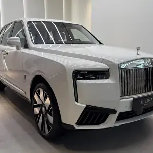 Rolls-Royce Cullinan из Китая