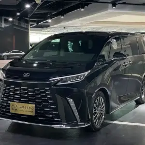 Lexus LM 2024 из Китая