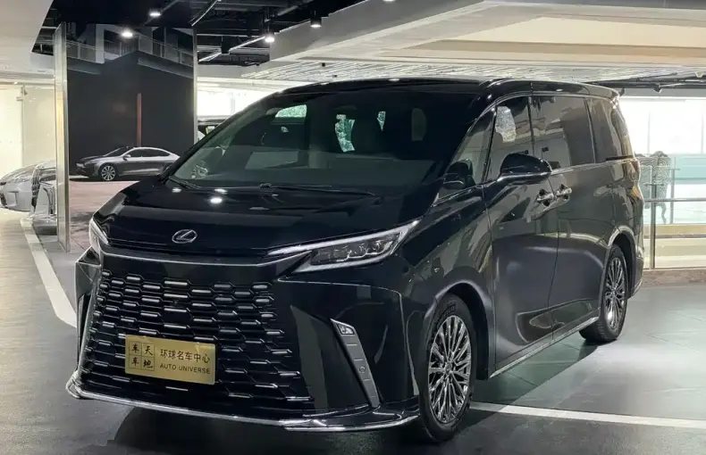 Lexus LM 2024 из Китая