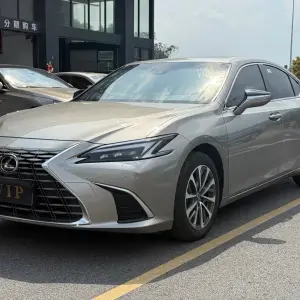 Lexus ES 2025 из Китая