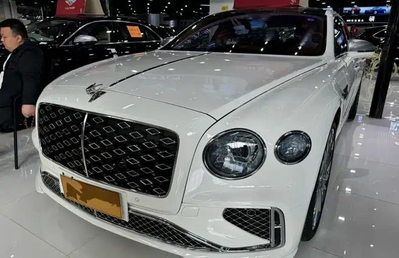Bentley Flying Spur из Китая