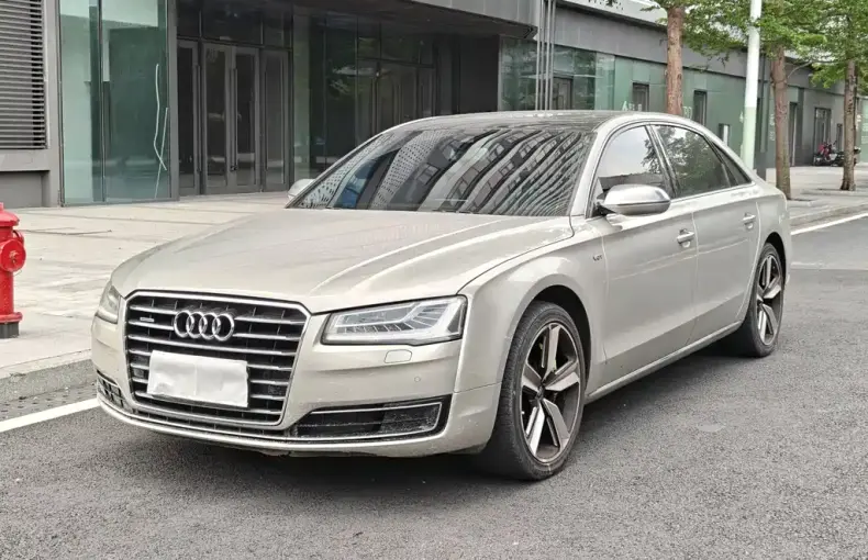 Audi A8 2015 из Китая