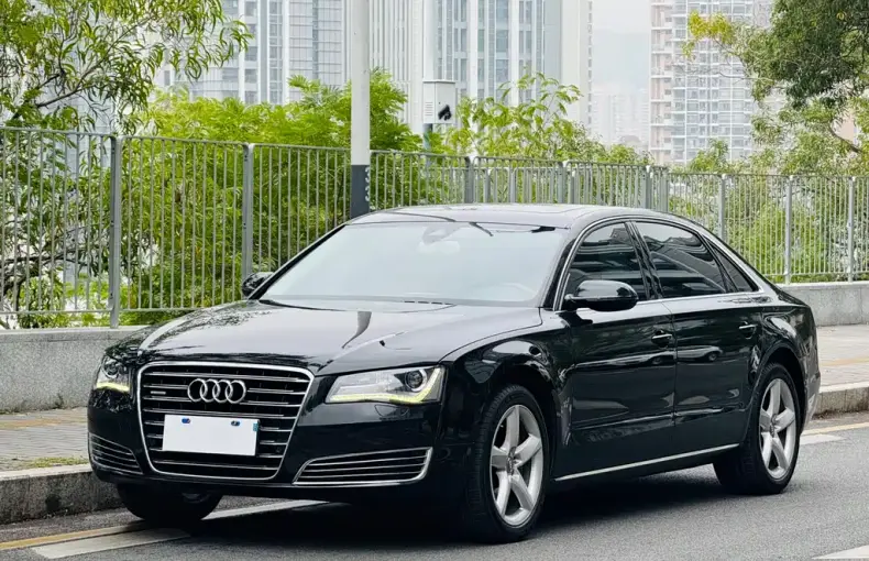 Audi A8 2013 из Китая