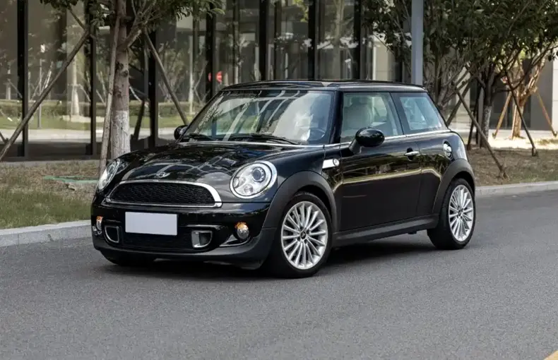 MINI Mini 2012 из Китая