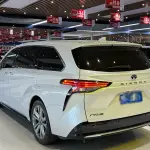 Toyota Sienna 2023 из Китая