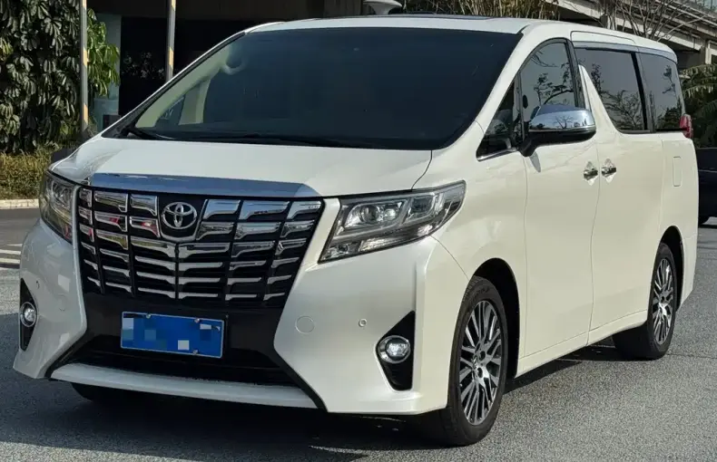 Toyota Alphard 2017 из Китая