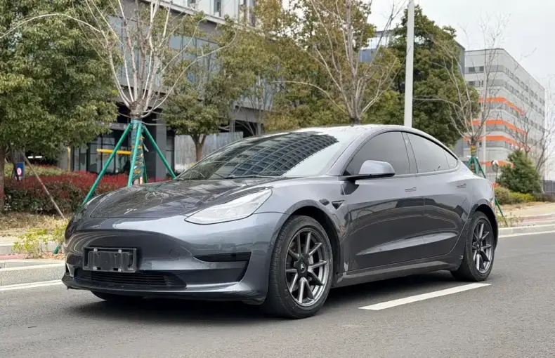 Tesla Model 3 2021 из Китая