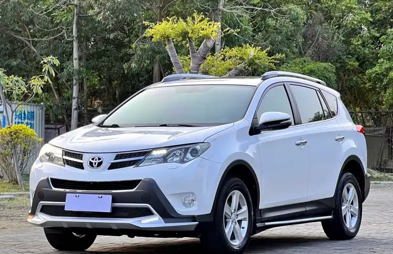Toyota RAV4 2013 из Китая