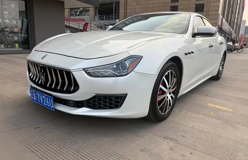 Maserati Ghibli 2015 из Китая