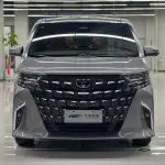 Toyota Alphard 2023 из Китая