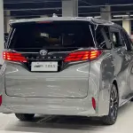 Toyota Alphard 2023 из Китая
