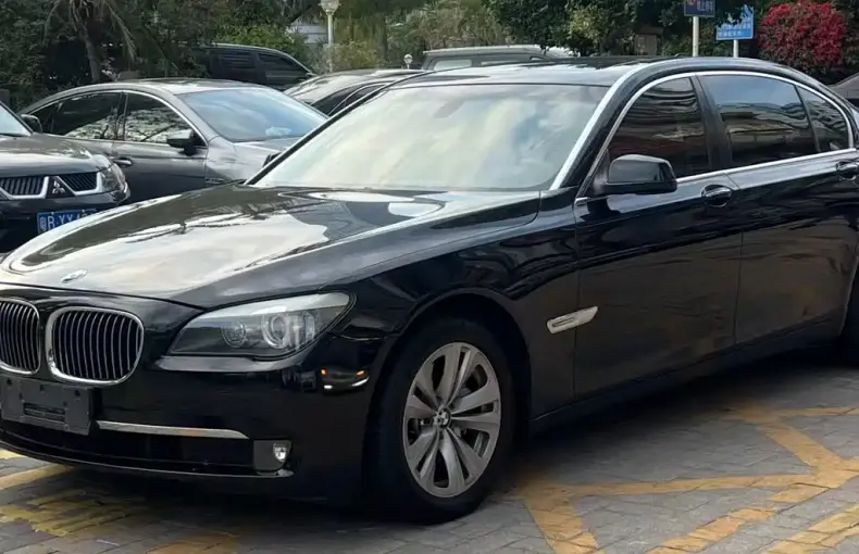 BMW 7 Series 2010 из Китая