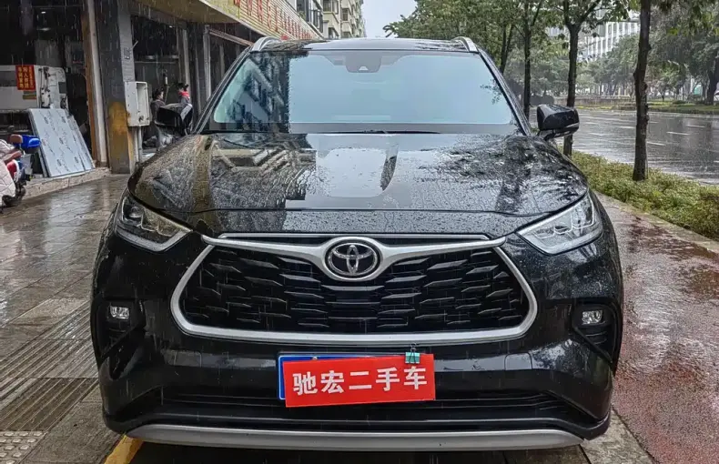 Toyota Highlander 2024 из Китая