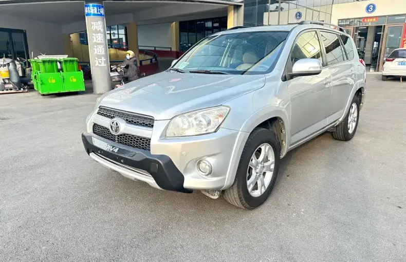 Toyota RAV4 2012 из Китая